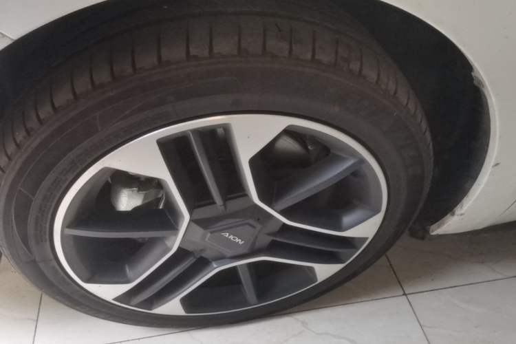 Used AION RT 2025 650 Zhijihao Edition Left Front Wheel Hub