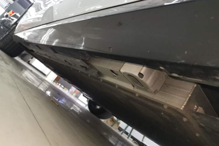 Used AION RT 2025 520 Smart Luxury Edition Left Side Sill
