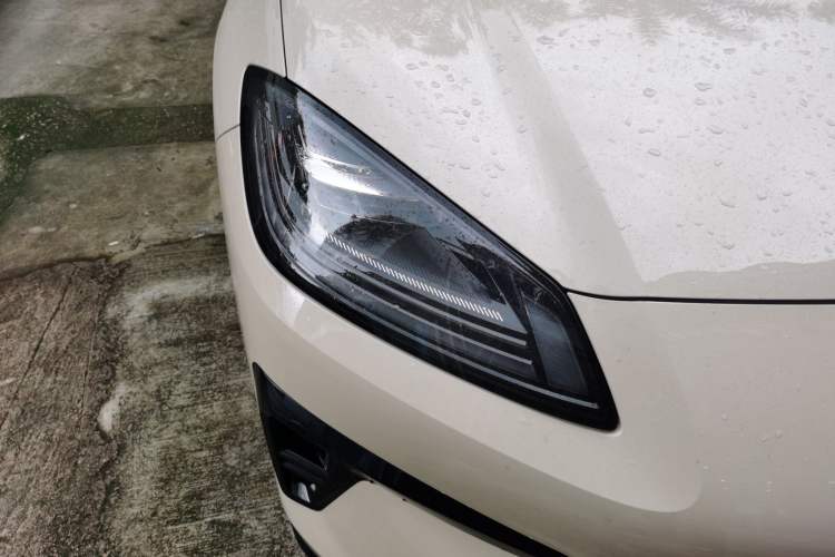 Used AION RT 2025 650 Zhijihao Edition Right Front Headlight