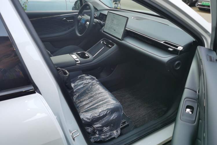 Used AION RT 2025 520 Smart Luxury Edition Right Front Seat