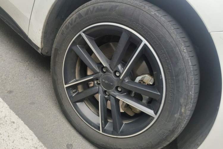 Used AION RT 2025 520 Smart Luxury Edition Right Front Wheel Hub