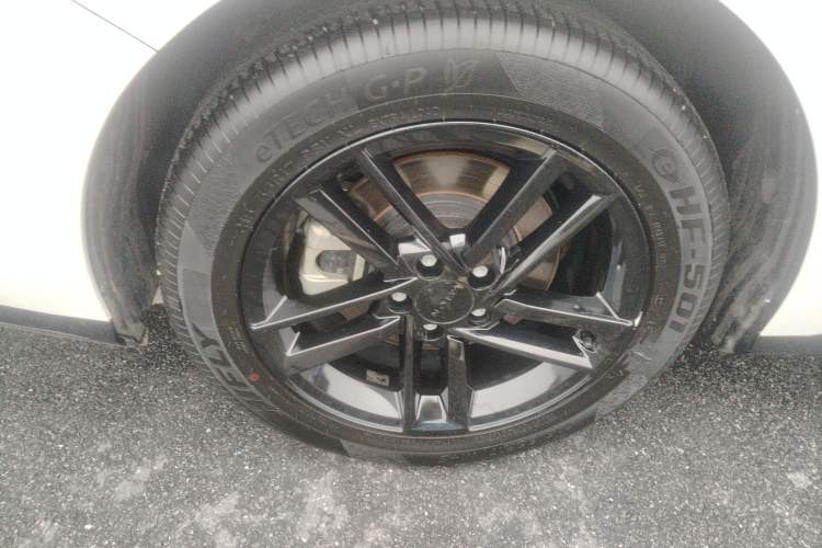 Used AION RT 2025 520 Smart Luxury Edition Right Rear Wheel Hub