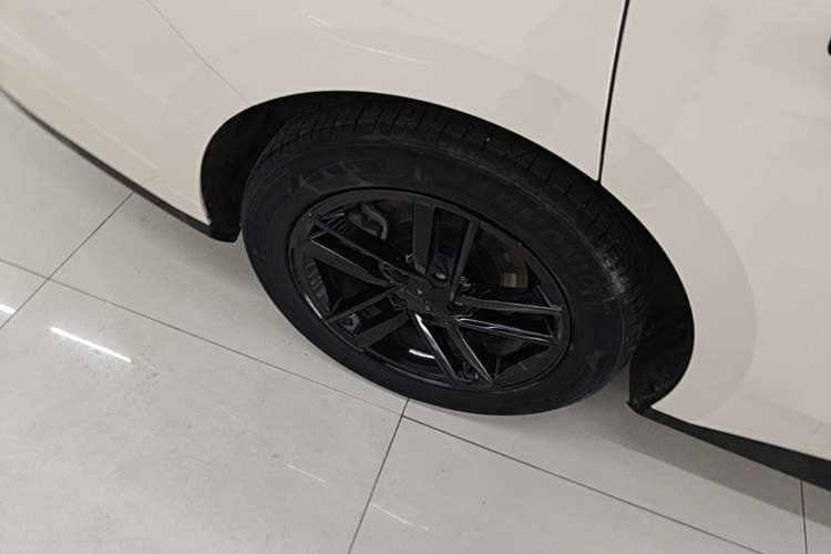 Used AION RT 2025 650 Zhijihao Edition Right Rear Wheel Hub
