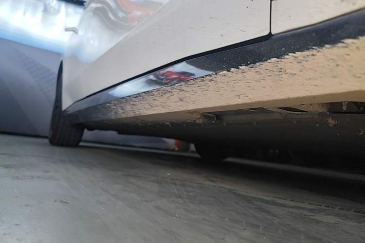 Used AION RT 2025 520 Smart Luxury Edition Right Side Sill