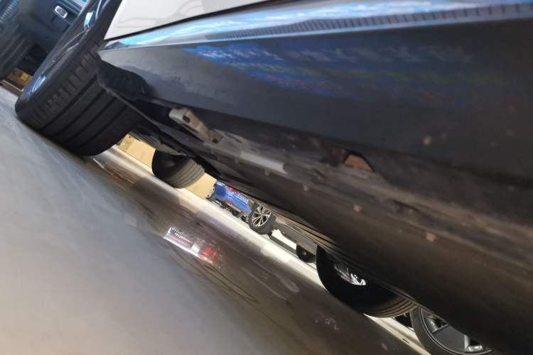 Used AION RT 2025 520 Smart Luxury Edition Right Side Sill