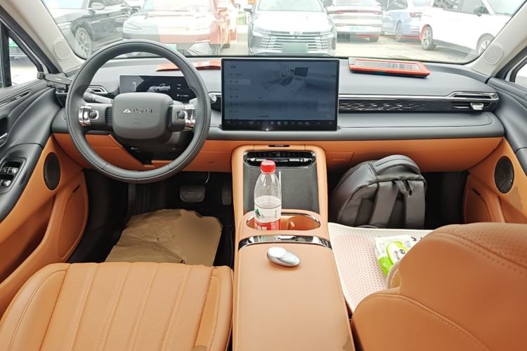 Used AION RT 2025 520 Smart Luxury Edition Center Console