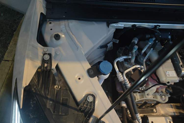 Used AION RT 2025 650 Smart Edition Engine Bay Right