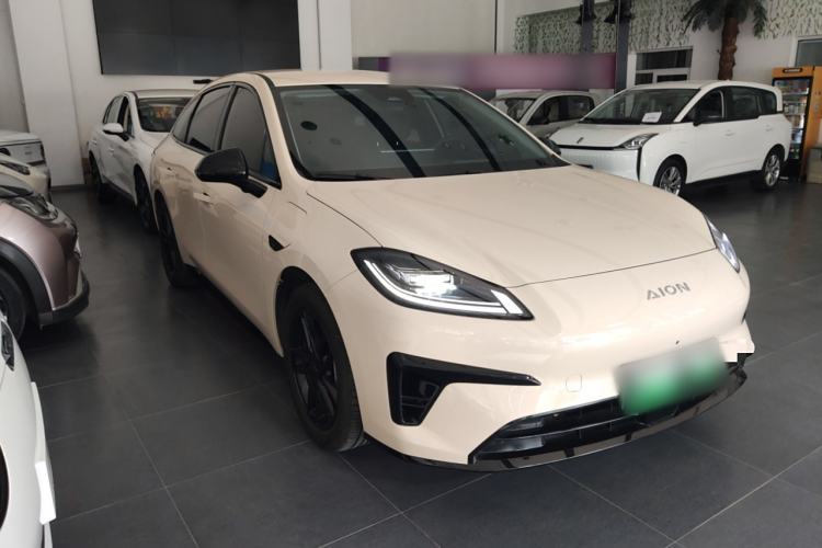 Used AION RT 2025 520 Smart Enjoy Edition Front Right 45 Deg