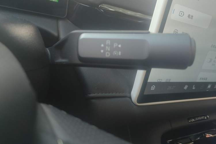Used AION RT 2025 650 Smart Edition Gear Lever