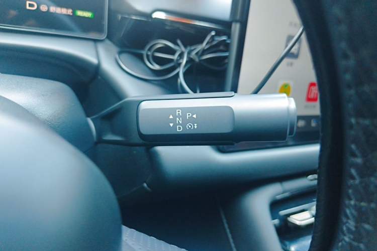 Used AION RT 2025 520 Smart Enjoy Edition Gear Lever