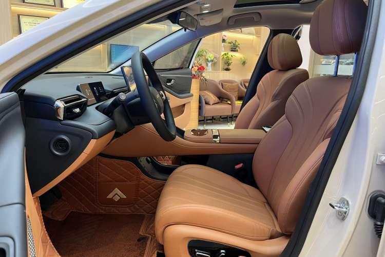Used AION RT 2025 650 LiDAR Edition Interior 4