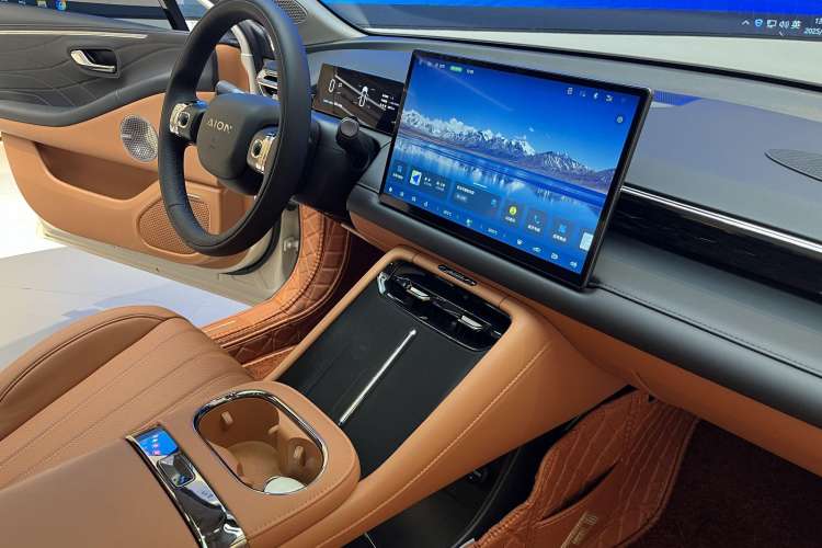 Used AION RT 2025 650 LiDAR Edition Interior 8