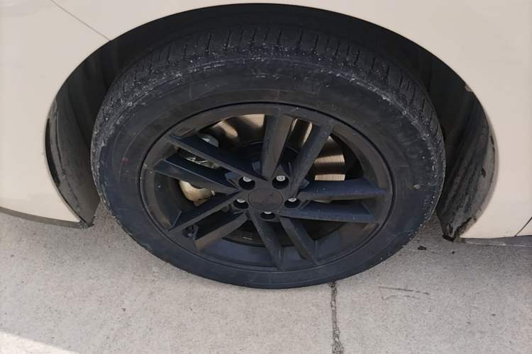 Used AION RT 2025 520 Smart Luxury Edition Left Front Wheel Hub
