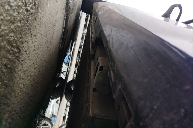 Used AION RT 2025 520 Smart Luxury Edition Left Side Sill