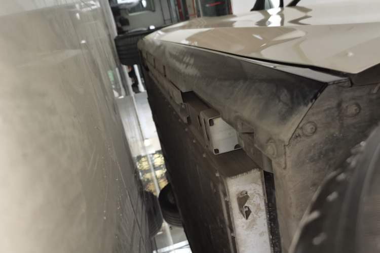 Used AION RT 2025 520 Smart Luxury Edition Left Side Sill