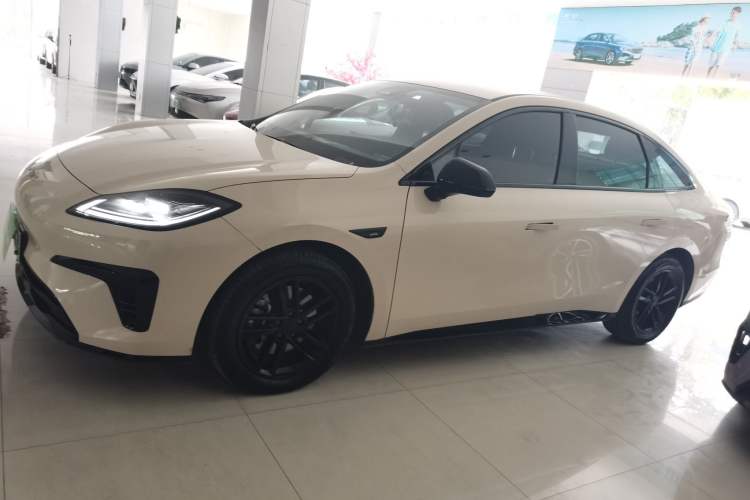 Used AION RT 2025 520 Smart Luxury Edition Left Side