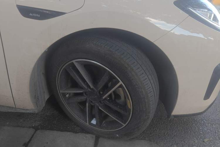 Used AION RT 2025 650 Smart Edition Right Front Wheel Hub