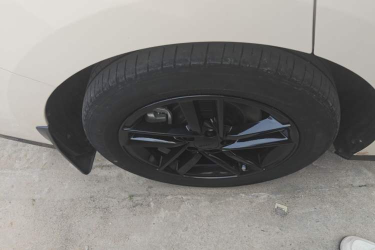 Used AION RT 2025 520 Smart Enjoy Edition Right Rear Wheel Hub
