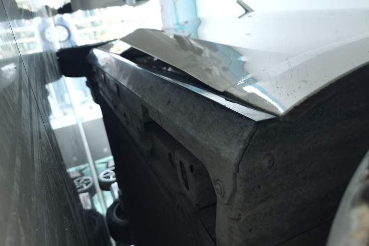 Used AION RT 2025 520 Smart Luxury Edition Right Side Sill