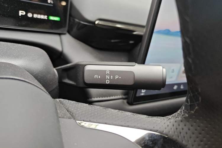 Used AION RT 2026 Model 520 Smart Enjoyment Edition Gear Lever