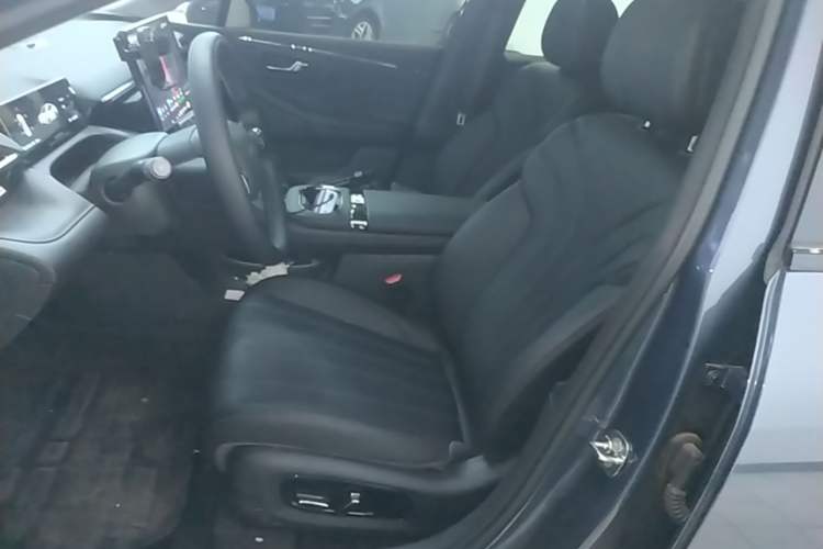 Used AION RT 2026 Model 650 Smart Elite Edition Left Front Seat