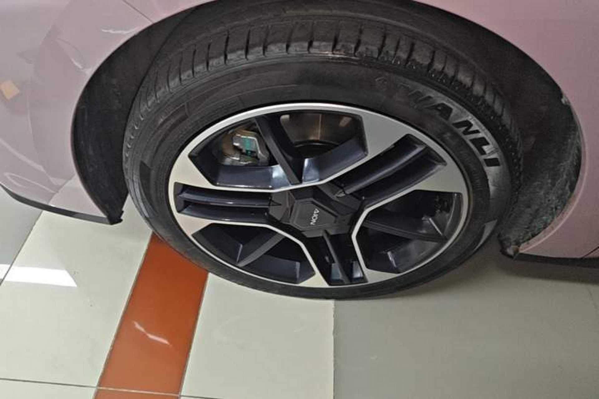 Used AION RT 2026 Model 650 Smart Elite Edition Left Front Wheel Hub