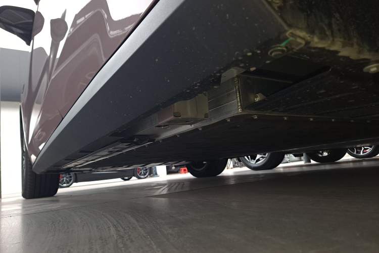 Used AION RT 2026 Model 520 Smart Elite Edition Left Side Sill