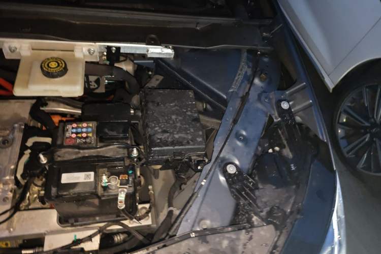 Used AION RT 2026 Model 650 Smart Luxury Edition Engine Bay Left