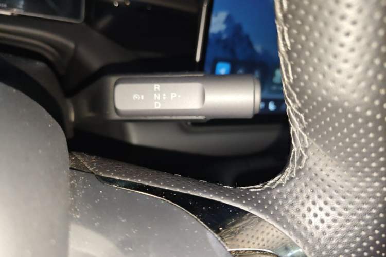 Used AION RT 2026 Model 650 Smart Luxury Edition Gear Lever