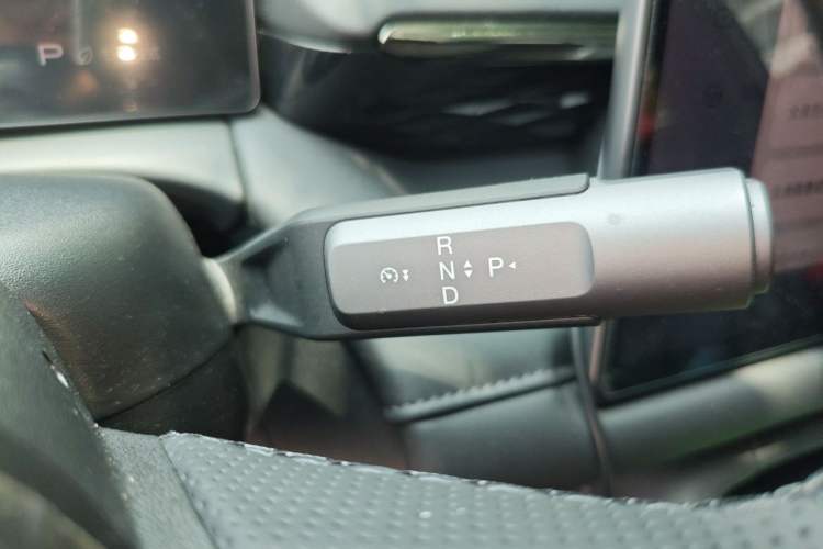 Used AION RT 2026 Model 650 Smart Elite Edition Gear Lever