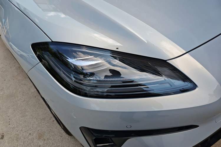 Used AION RT 2026 Model 650 Smart Luxury Edition Right Front Headlight