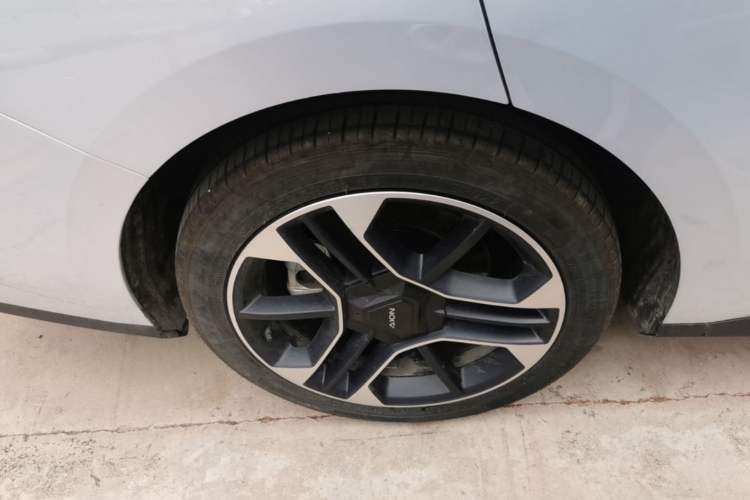 Used AION RT 2026 Model 650 Smart Luxury Edition Right Rear Wheel Hub
