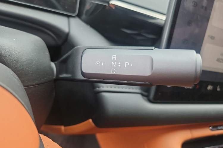 Used AION RT 2026 Model 520 Smart Enjoyment Edition Gear Lever