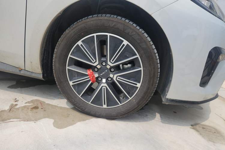 Used AION RT 2026 Model 520 Smart Enjoyment Edition Right Front Wheel Hub