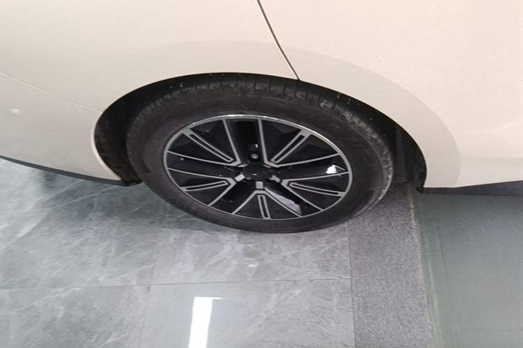 Used AION RT 2026 Model 520 Smart Elite Edition Right Rear Wheel Hub