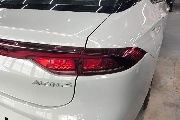 Used AION S 2019 Max 630 Right Rear Taillight