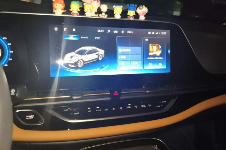Used AION S 2019 Max 630 Audio And AC Panel