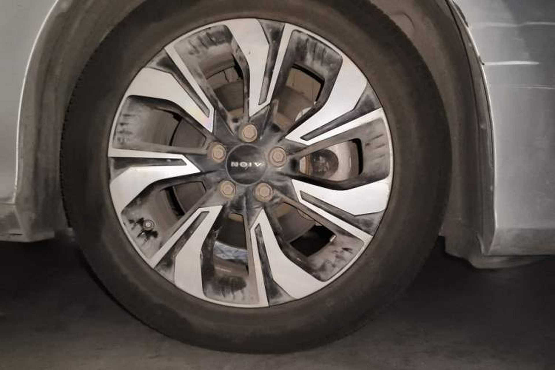 Used AION S 2019 Max 530 Right Front Wheel Hub