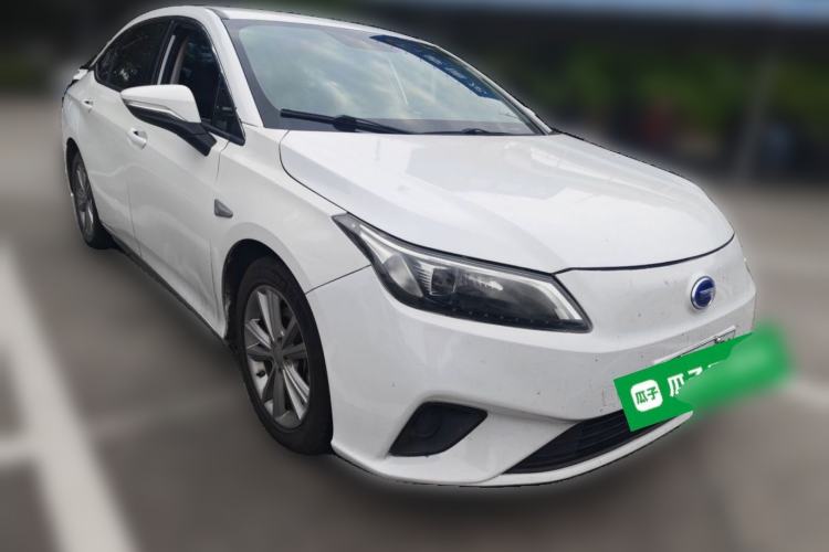 Used AION S 2019 Xuan 530 Front Right 45 Deg