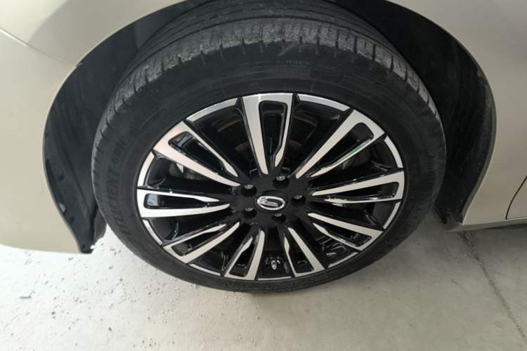 Used AION S 2020 Meizu 630 Safe Smart Driving Edition Left Front Wheel Hub