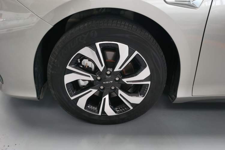 Used AION S 2020 Meizu 580 Left Front Wheel Hub