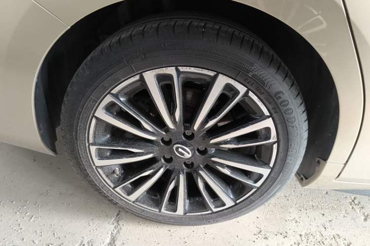 Used AION S 2020 Meizu 630 Safe Smart Driving Edition Right Rear Wheel Hub