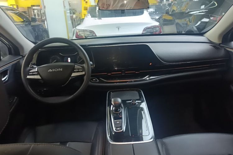 Used AION S 2020 Meizu 580 Pio Center Console