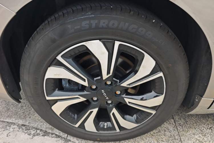Used AION S 2020 Meizu 580 Travel Standard Edition Right Rear Wheel Hub