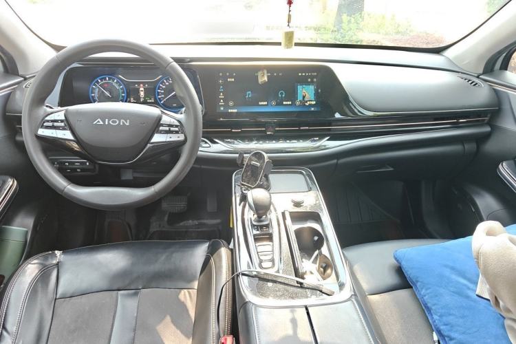 Used AION S 2020 Meizu 580 Center Console