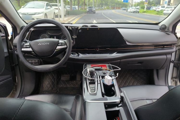 Used AION S 2020 Meizu 580 Center Console