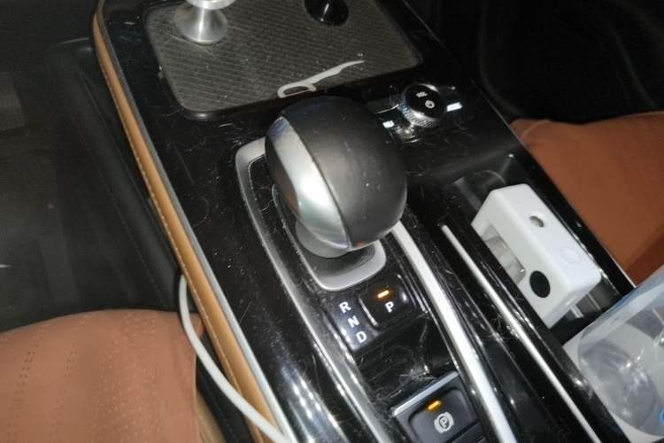 Used AION S 2020 Meizu 580 Gear Lever