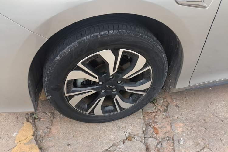 Used AION S 2020 Meizu 580 Travel Standard Edition Left Front Wheel Hub