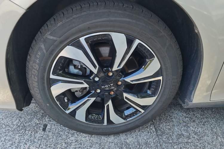 Used AION S 2020 Meizu 580 Travel Standard Edition Left Front Wheel Hub