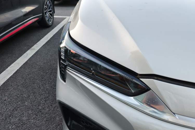 Used AION S 2020 Meizu 580 Right Front Headlight